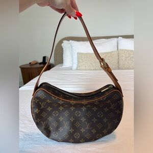 Louis Vuitton Monogram MM Croissant Bag